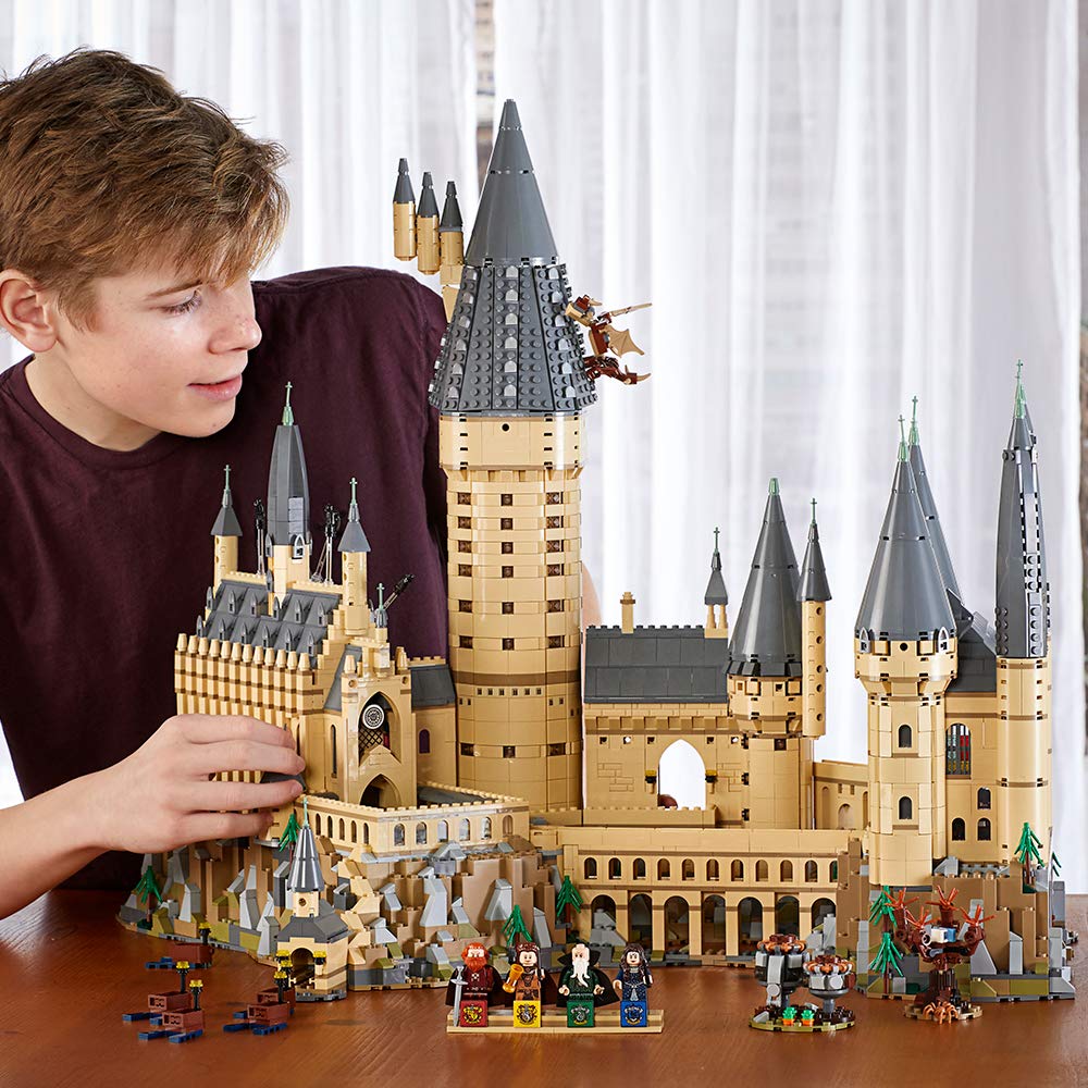 Building Set with Minifigures U837